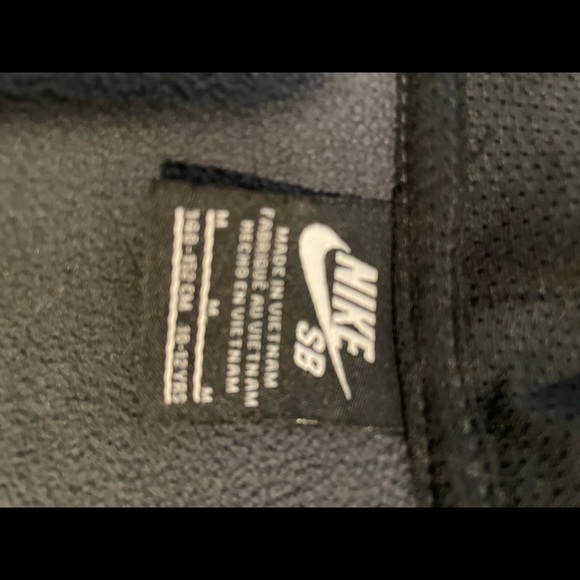 Nike SB grey hoodie Medium (fits small) - Picture 4 of 6